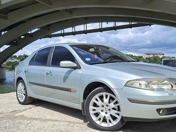 Авто Renault Laguna 2002 № 8930034