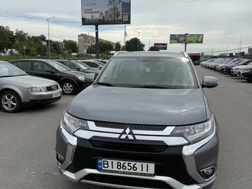 Авто Mitsubishi Outlander 2018 № 8930067
