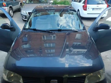 Авто SEAT Cordoba 2000 № 8930077
