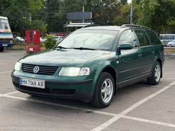 Авто Volkswagen Passat Variant 2000 № 8930166