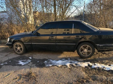 Авто Mercedes W124 1992 № 8930329
