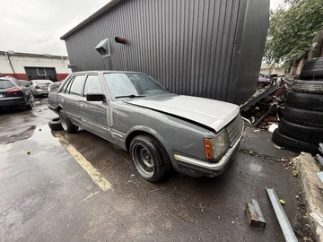 Авто Nissan Laurel 1986 № 8930460
