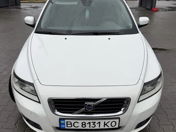 Авто Volvo V50 2009 № 8930462