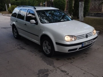 Авто Volkswagen Golf 2002 № 8930650