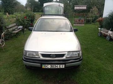 Авто Opel Vectra 1990 № 8930752
