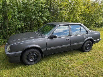 Авто Opel Ascona 1990 № 8930903