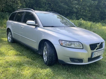 Авто Volvo V50 2007 № 8930910