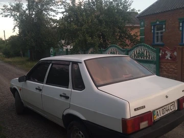 Авто ВАЗ 2109 1999 № 8931224