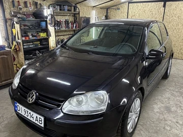 Авто Volkswagen Golf 2004 № 8931374