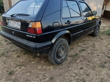 Авто Volkswagen Golf 1988 № 8931401