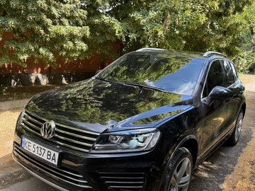 Авто Volkswagen Touareg 2015 № 8931449