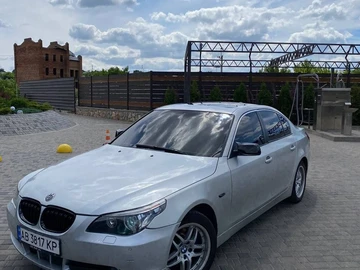 Авто BMW 5 Серия 2004 № 8931565