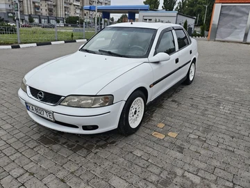 Авто Opel Vectra 2000 № 8931602