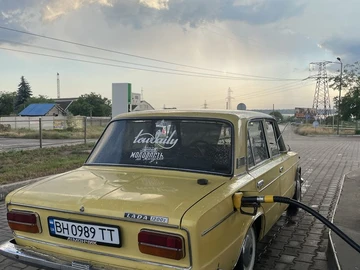 Авто ВАЗ 2103 1974 № 8931933