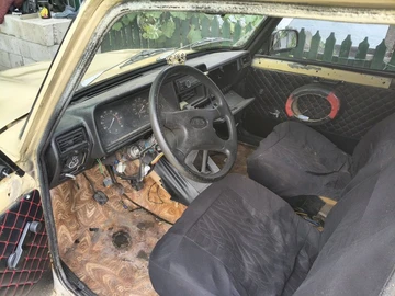 Авто ВАЗ 2107 1988 № 8932090