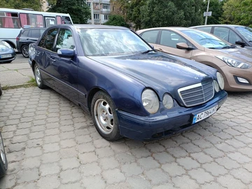 Авто Mercedes 220 2001 № 8932107