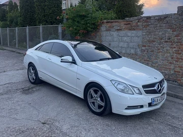 Авто Mercedes Coupe 2011 № 8932126