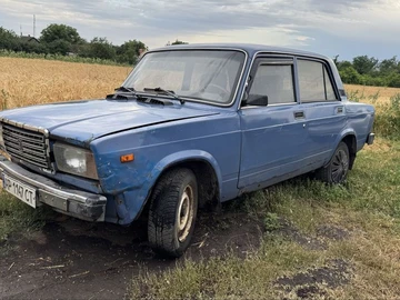 Авто ВАЗ 2107 1991 № 8932345