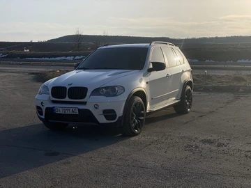 Авто BMW X5 2010 № 8932468