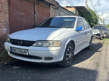 Авто Opel Vectra 2000 № 8932552