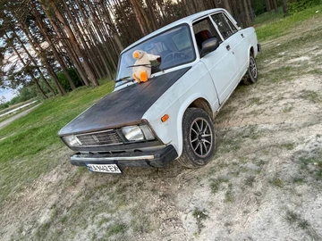 Авто ВАЗ 2107 1990 № 8932653