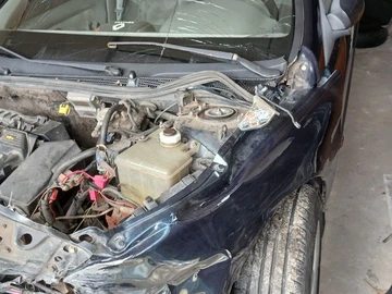 Авто Renault Laguna 2000 № 8932776