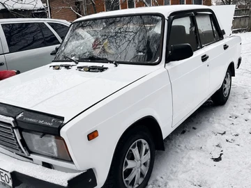 Авто ВАЗ 2107 2004 № 8932895