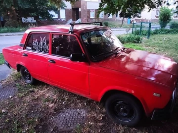 Авто ВАЗ 2107 1995 № 8932958