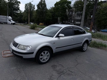 Авто Volkswagen Passat Sedan 1998 № 8932966