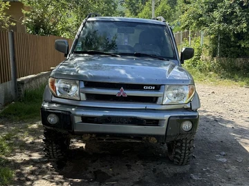 Авто Mitsubishi Pajero 2002 № 8932997