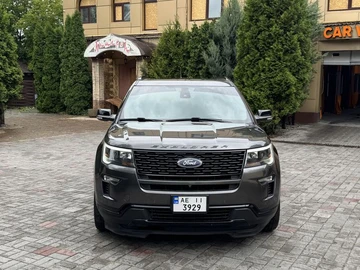 Авто Ford Explorer 2018 № 8932999