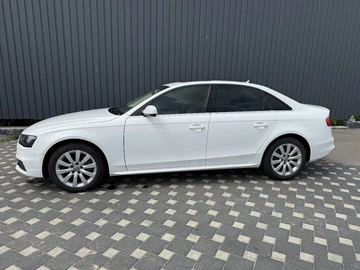 Авто Audi A4 2016 № 8933136