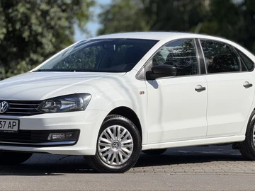 Авто Volkswagen Polo 2016 № 8933144