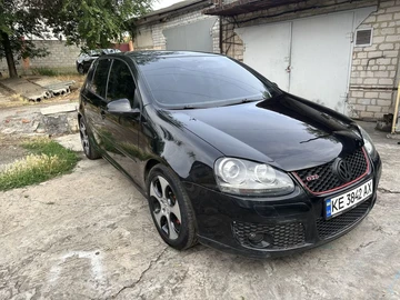 Авто Volkswagen Golf 2004 № 8933194