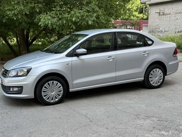 Авто Volkswagen Polo 2019 № 8933272