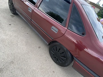 Авто Opel Vectra 1990 № 8933357