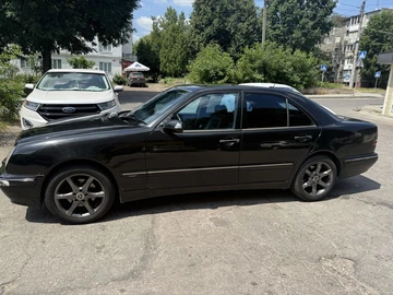 Авто Mercedes E Серия 2001 № 8933471