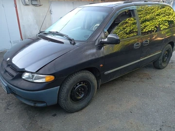 Авто Chrysler Voyager 1999 № 8933525