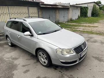 Авто Volkswagen Passat Sedan 2005 № 8933685