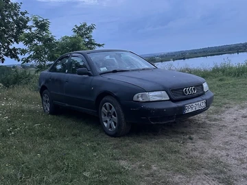 Авто Audi A4 1998 № 8933705