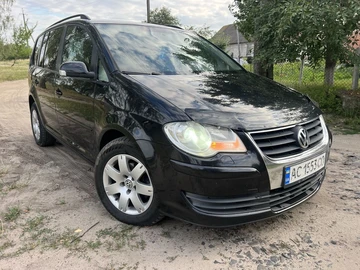 Авто Volkswagen Touran 2008 № 8933796