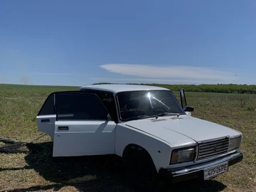 Авто ВАЗ 2107 1997 № 8933909