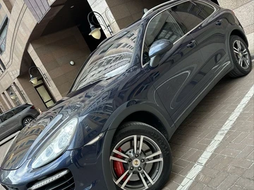 Авто Porsche Cayenne Turbo 2010 № 8933971