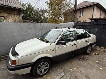 Авто Volkswagen Passat Sedan 1993 № 8933974
