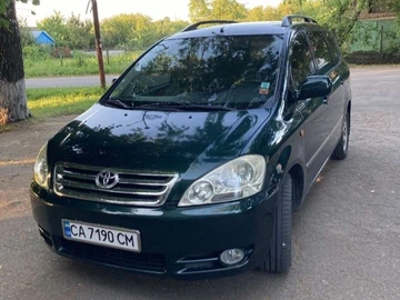 Авто Toyota Avensis Verso 2001 № 8934044
