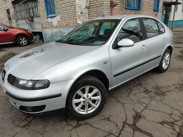 Авто Volkswagen Golf 2003 № 8934305