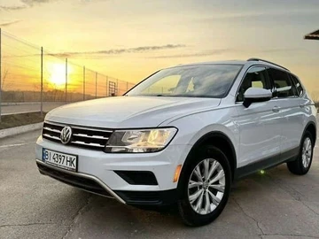 Авто Volkswagen Tiguan 2017 № 8934432