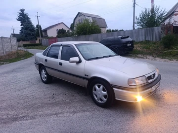 Авто Opel Vectra 1990 № 8934506