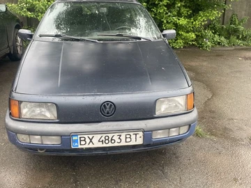 Авто Volkswagen Passat Sedan 1992 № 8934582