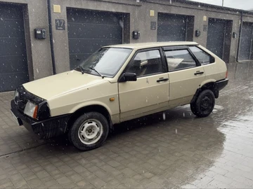 Авто ВАЗ 2109 1988 № 8934868